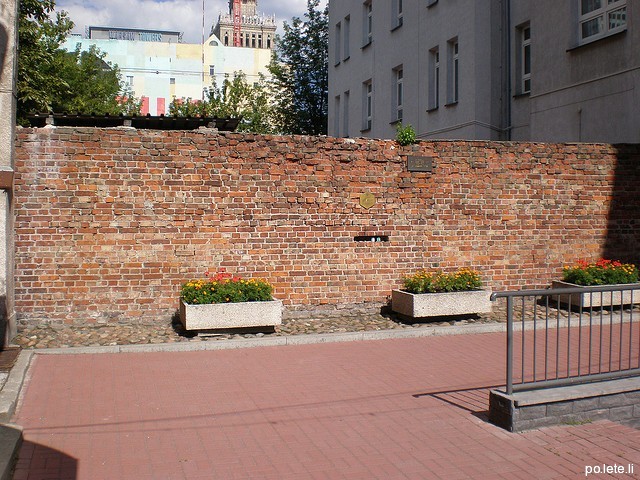 Стена Варшавского гетто