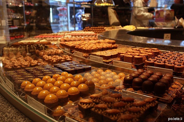 Шоколад на прилавке в Женеве