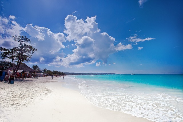 Семимильный пляж на Ямайке