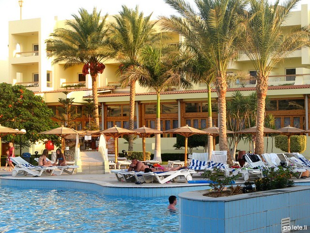 Бассейн Palm Beach Resort в Хургаде