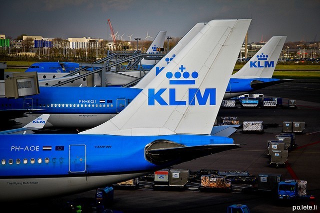 Самолёты KLM в аэропорту "Схипхол"