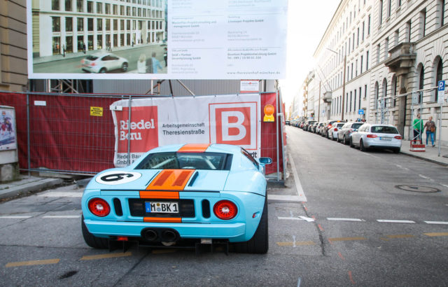 Автомобиль Ford GT на улицах Мюнхена